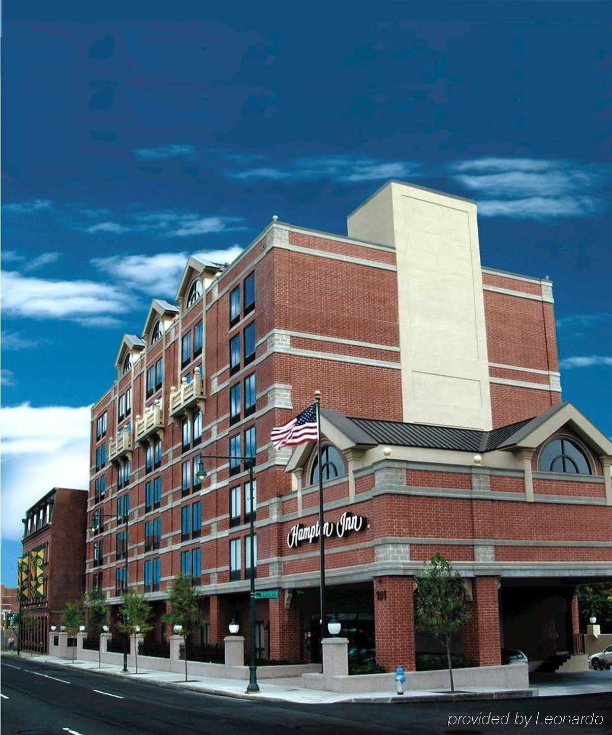 Hampton Inn By Hilton Boston/Cambridge Eksteriør billede