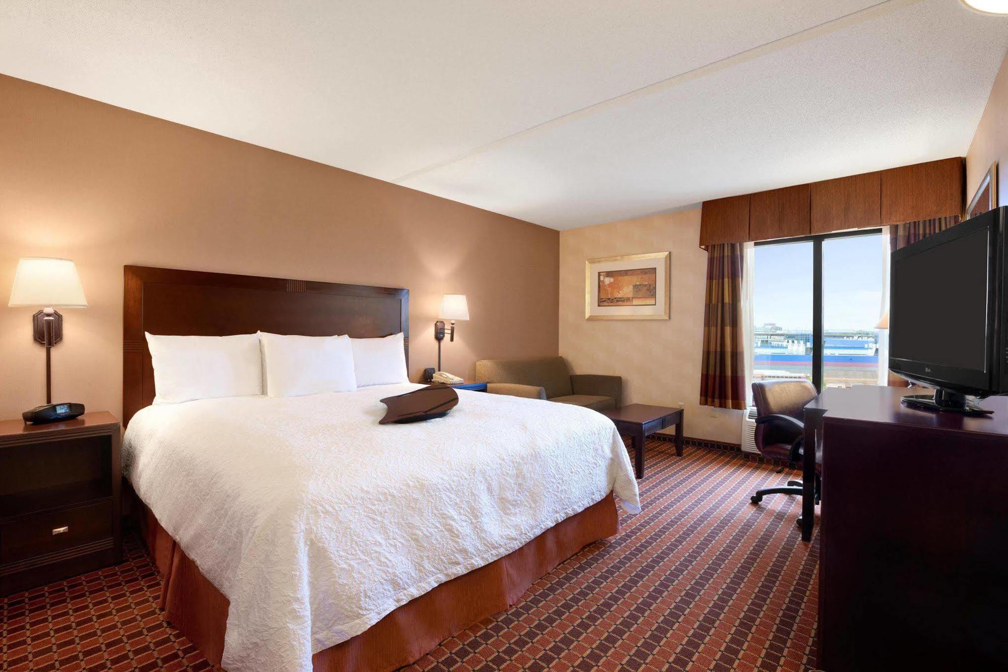Hampton Inn By Hilton Boston/Cambridge Eksteriør billede